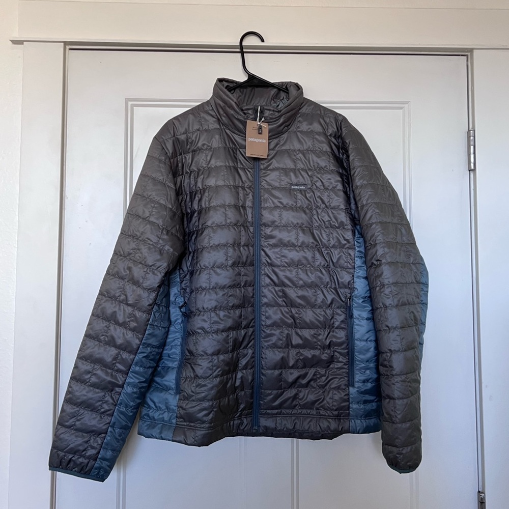 NWT Patagonia Nano-Puff size Large (Noble Grey)
